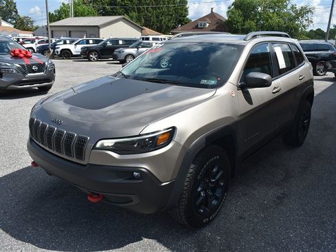 Used 2021 Jeep Cherokee Trailhawk w/ Trailer Tow Group AWD/4WD image 9