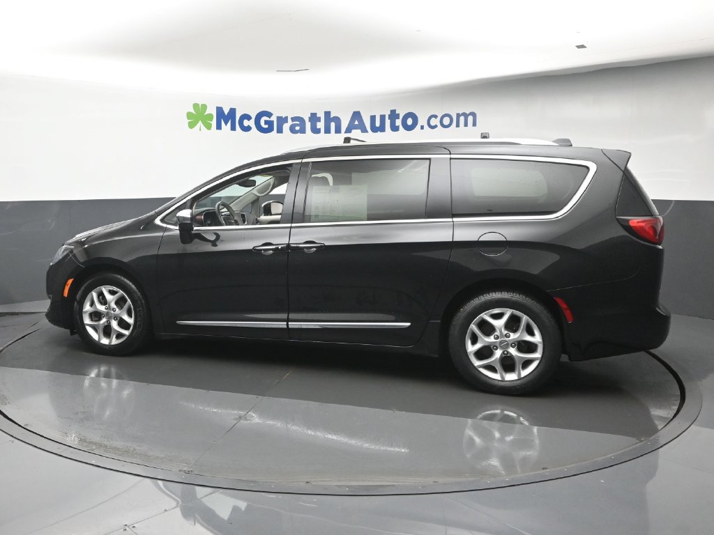 Used 2020 Chrysler Pacifica Limited FWD image 23