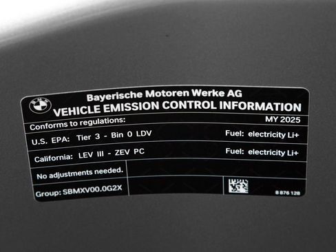 New 2025 BMW i7 xDrive60 image 35