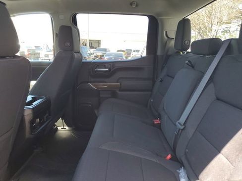 Used 2022 Chevrolet Silverado 1500 LT Trail Boss image 12