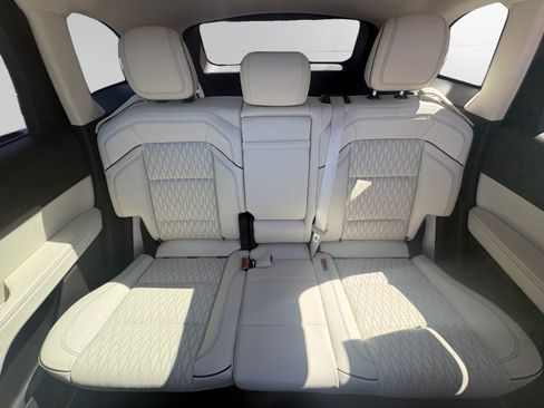 Certified 2024 Lincoln Nautilus Black Label w/ Jet Appearance Package (87T) AWD/4WD image 13