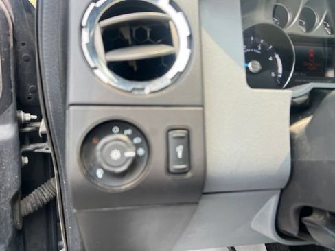 Used 2016 Ford F250 XLT w/ XLT Premium Package AWD/4WD image 14