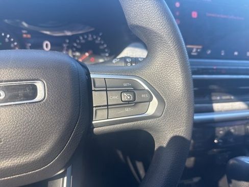 Used 2024 Jeep Compass Sport image 18