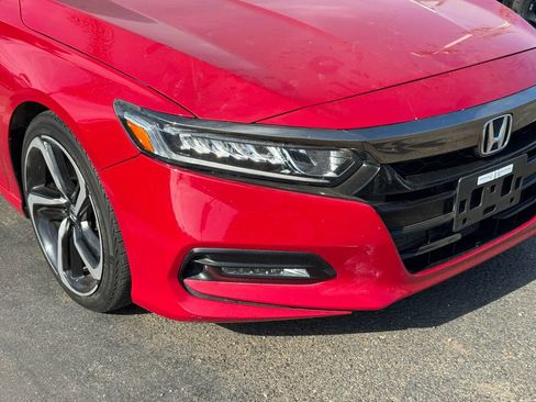 Used 2018 Honda Accord Sport image 2