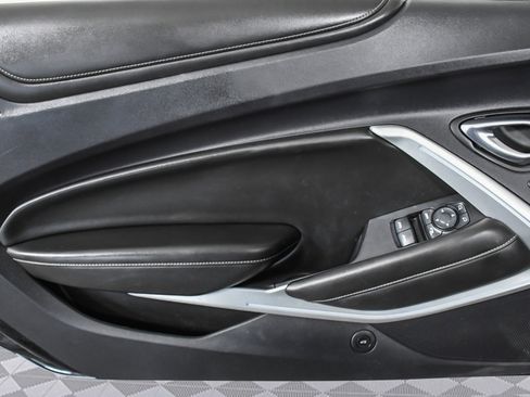 Used 2016 Chevrolet Camaro LT image 21