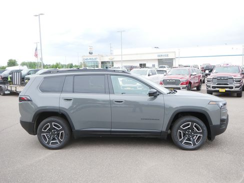 New 2026 Jeep Cherokee Limited AWD/4WD image 2