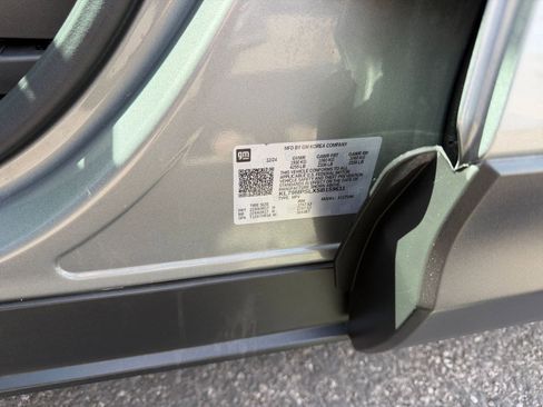 Used 2025 Chevrolet TrailBlazer LT image 28