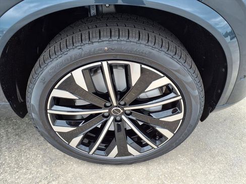 New 2026 Volvo XC90 T8 Ultra image 9