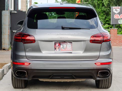 Used 2016 Porsche Cayenne S w/ Premium Package AWD/4WD image 7