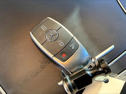 Certified 2022 Mercedes-Benz GLC 43 AMG 4MATIC image 14