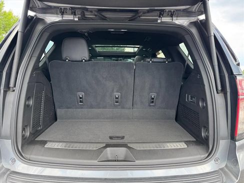 Used 2021 Chevrolet Tahoe RST w/ Luxury Package AWD/4WD image 10