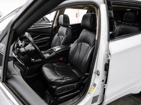 Used 2017 Buick Envision Essence FWD image 35