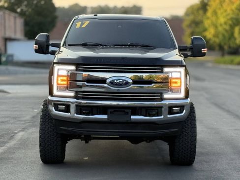 Used 2017 Ford F250 Lariat w/ Lariat Ultimate Package AWD/4WD image 4