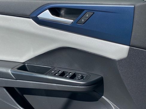 Used 2022 Volkswagen Taos SE image 20