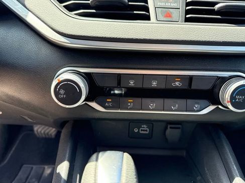 Used 2024 Nissan Altima 2.5 S FWD image 17