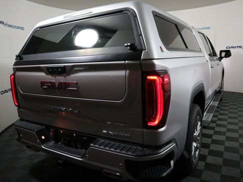 Used 2022 GMC Sierra 1500 Denali w/ Technology Package AWD/4WD image 6