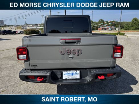 Used 2020 Jeep Gladiator Rubicon w/ Cold Weather Group AWD/4WD image 3