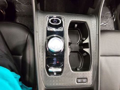 Used 2024 Jeep Wagoneer Launch Edition image 19