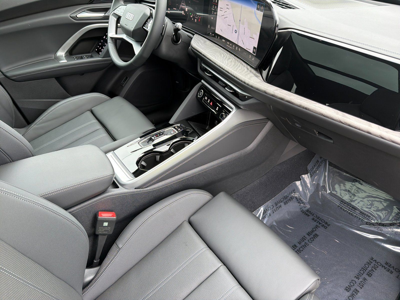 Used 2025 Audi Q5 Premium Plus w/ Premium Plus AWD/4WD image 15