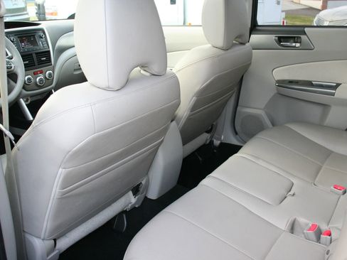 Used 2013 Subaru Forester 2.5X Limited image 34