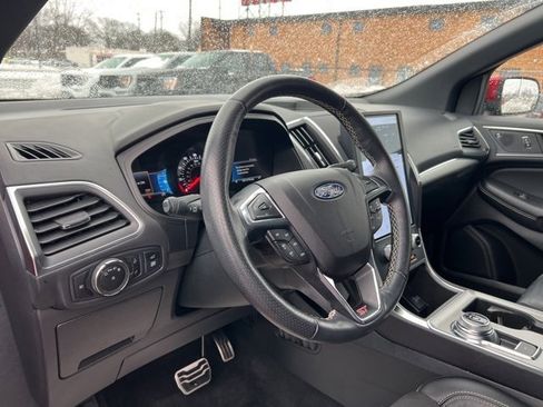 Certified 2023 Ford Edge ST image 7