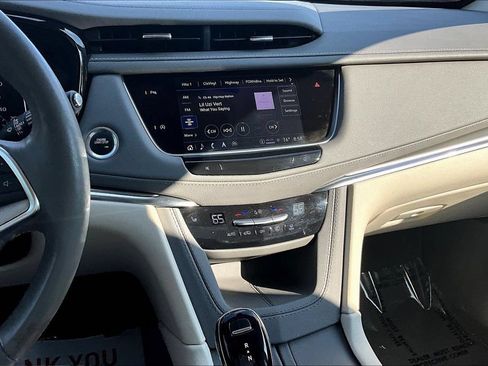 Certified 2024 Cadillac XT5 Premium Luxury w/ LPO, Floor Liner Package AWD/4WD image 9