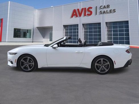 Used 2025 Ford Mustang Premium RWD image 10
