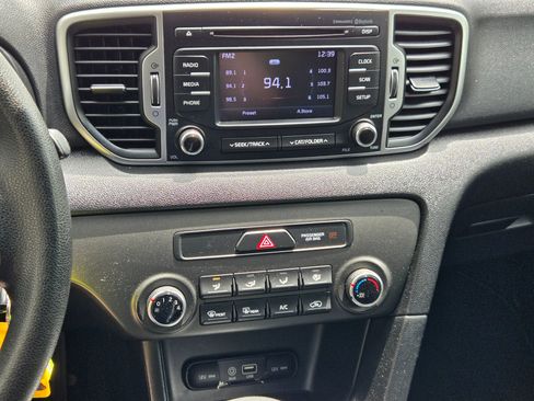 Used 2018 Kia Sportage LX AWD/4WD image 31