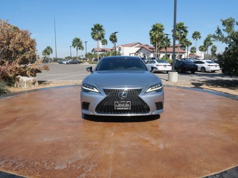 Used 2023 Lexus LS 500 w/ Luxury Package image 7