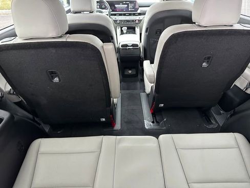 Used 2023 Kia Telluride S w/ S Sunroof Package image 10