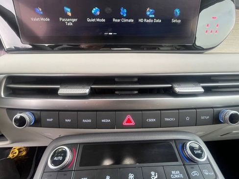 Used 2024 Hyundai Palisade Limited image 22