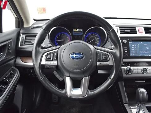 Used 2016 Subaru Outback 2.5i Limited AWD/4WD image 15
