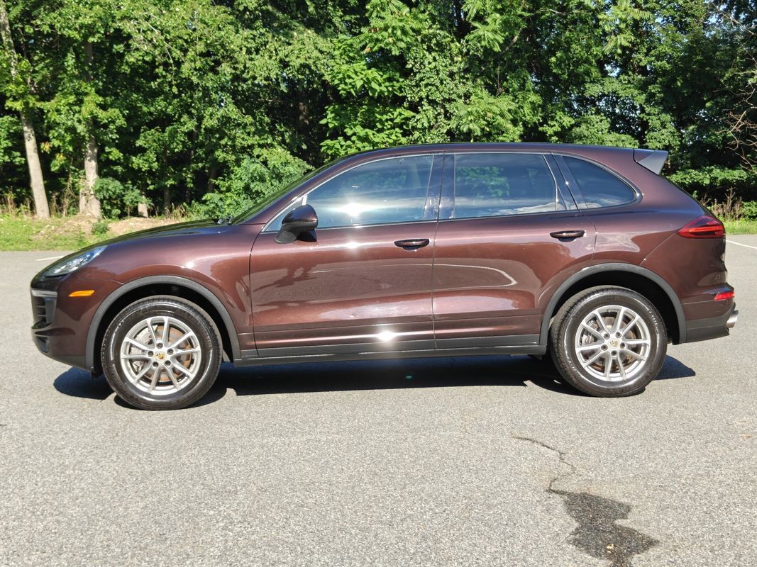 Used 2016 Porsche Cayenne AWD/4WD image 6