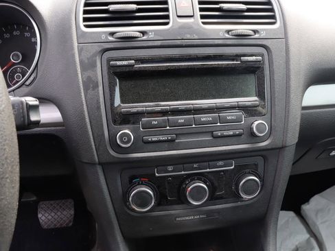 Used 2012 Volkswagen Golf 2-Door FWD image 8