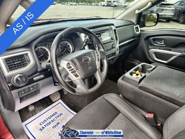 Used 2017 Nissan Titan SV AWD/4WD image 10