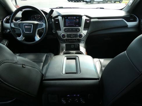 Used 2019 GMC Yukon XL SLT AWD/4WD image 22