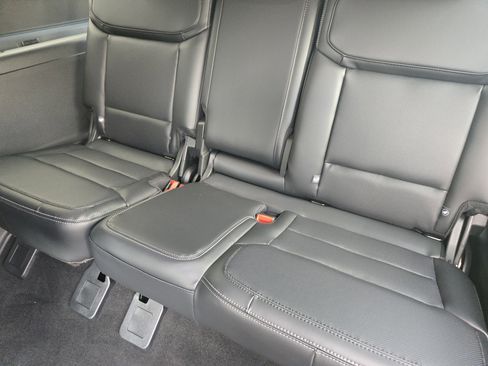 Used 2026 Ford Expedition Max Platinum w/ Stealth Appearance Package image 23