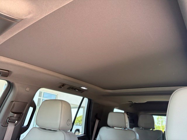 Used 2022 GMC Yukon SLT w/ SLT Premium Package RWD image 15