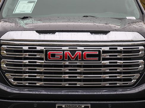Used 2022 GMC Sierra 1500 Denali image 7