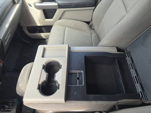 Used 2018 Ford F550 4x4 Regular Cab Super Duty image 29