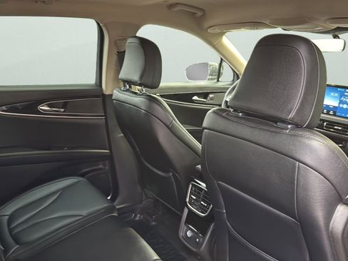 Used 2023 Lincoln Nautilus FWD w/ Premium Package image 28