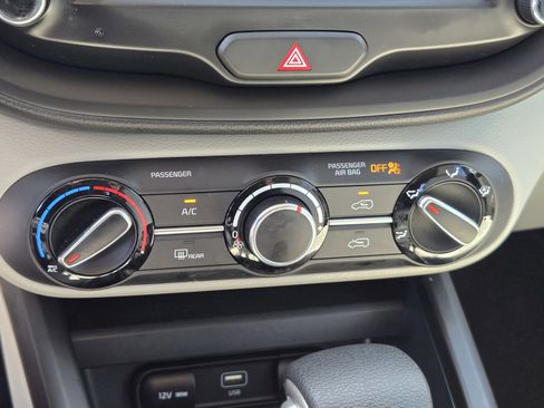 Used 2023 Kia Soul LX FWD image 19