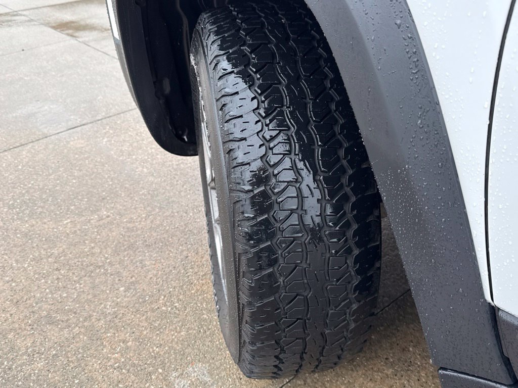 Used 2019 Jeep Cherokee Trailhawk w/ Cold Weather Group AWD/4WD image 51