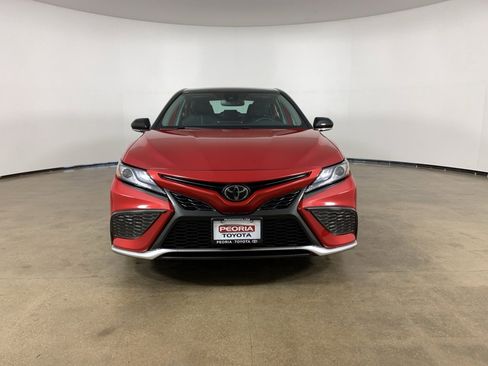 Used 2022 Toyota Camry XSE image 3
