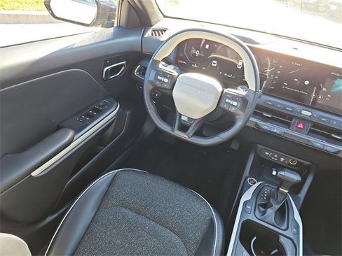 Certified 2025 Kia K4 GT-Line image 8