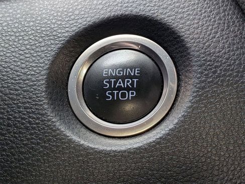 Used 2022 Toyota Corolla XSE image 20