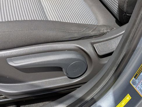 Used 2020 Hyundai Kona SE image 11