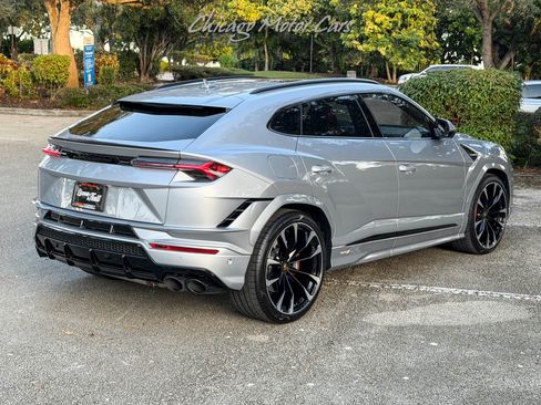Used 2024 Lamborghini Urus S image 6