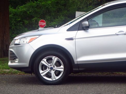 Used 2016 Ford Escape SE FWD image 21