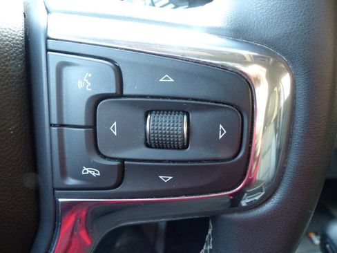 Used 2023 Chevrolet Blazer LT w/ Sound & Technology Package FWD image 24